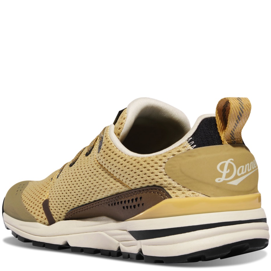 Kadınların Iz Bırakan Buğday/bronz Ten Rengi